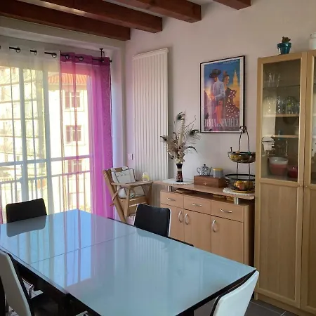 Familial Au Puy En Velay 公寓